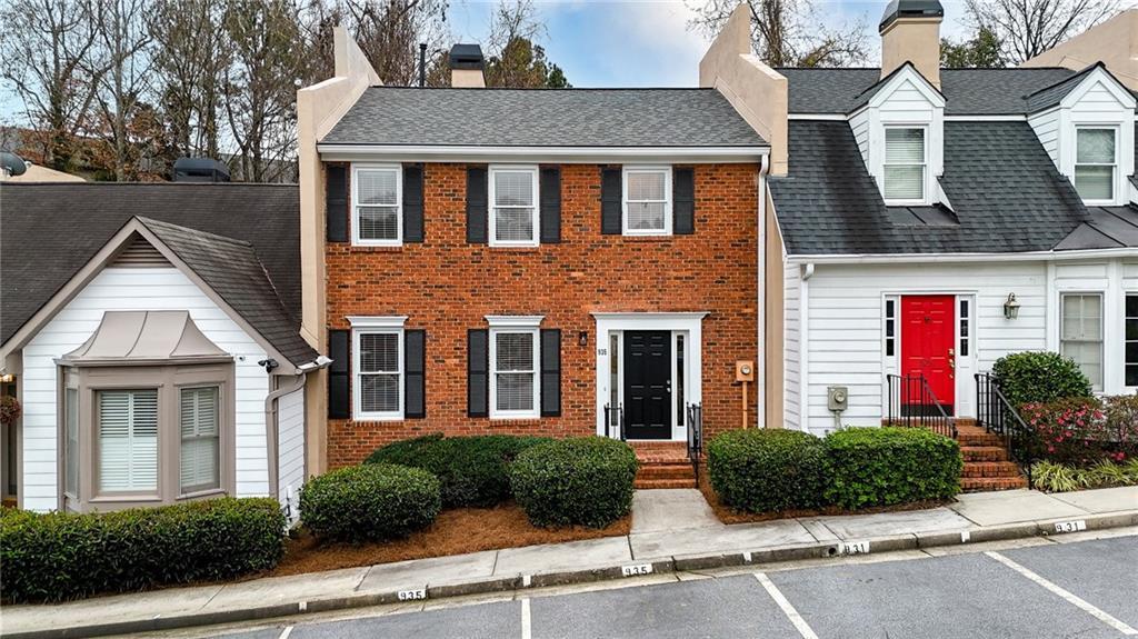 935 Lenox Hill Ct., Atlanta, GA 30324