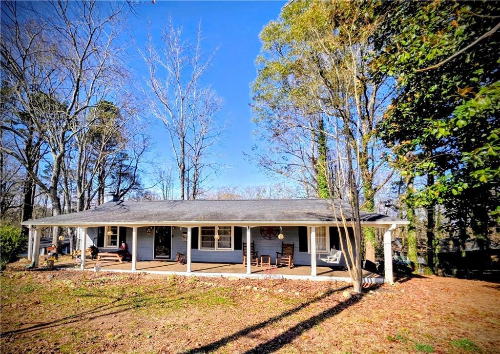 1173 Dabbs Bridge Rd., Dallas, GA 30132