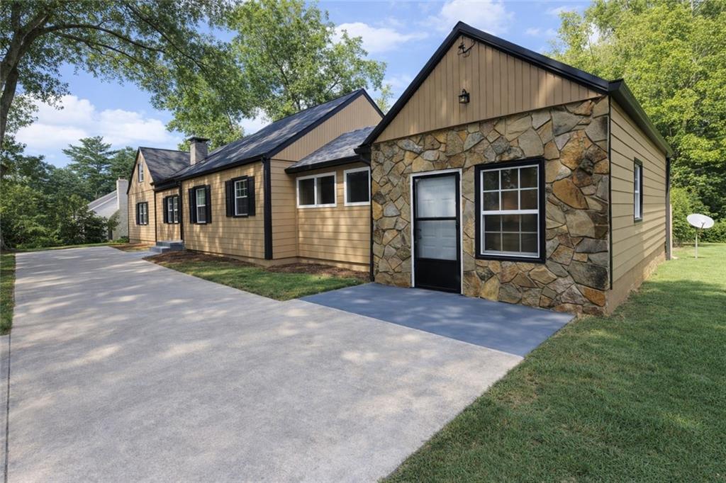 1512 S Hairston Rd., Stone Mountain, GA 30088