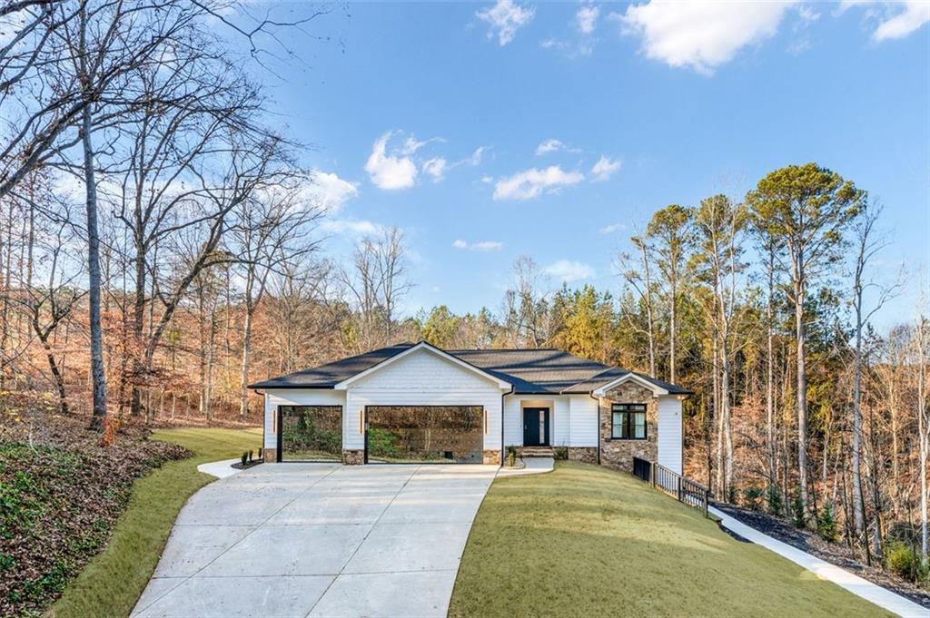 507 Karen Ln., Woodstock, GA 30188