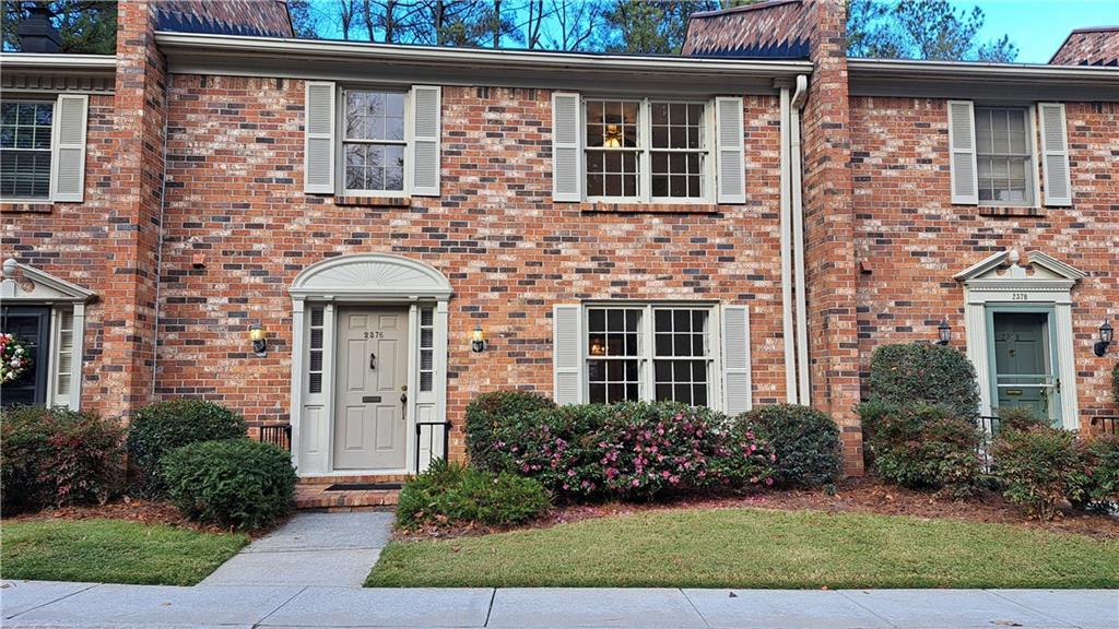 2376 Leafgate Rd., Decatur, GA 30033