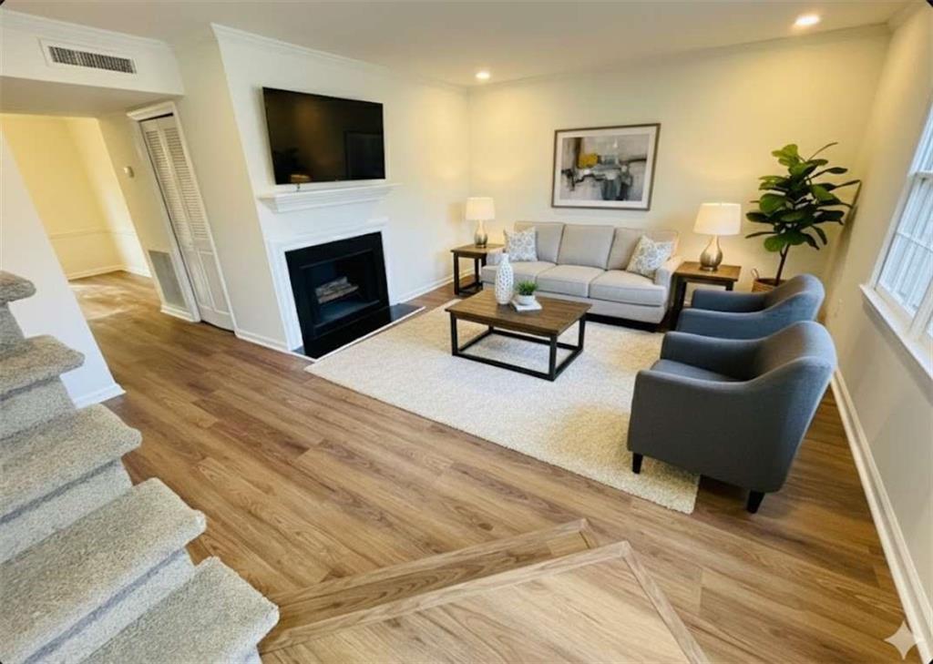 2 Chaumont Sq., Atlanta, GA 30327