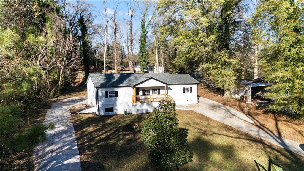 1794 Blossom Ln., Austell, GA 30168