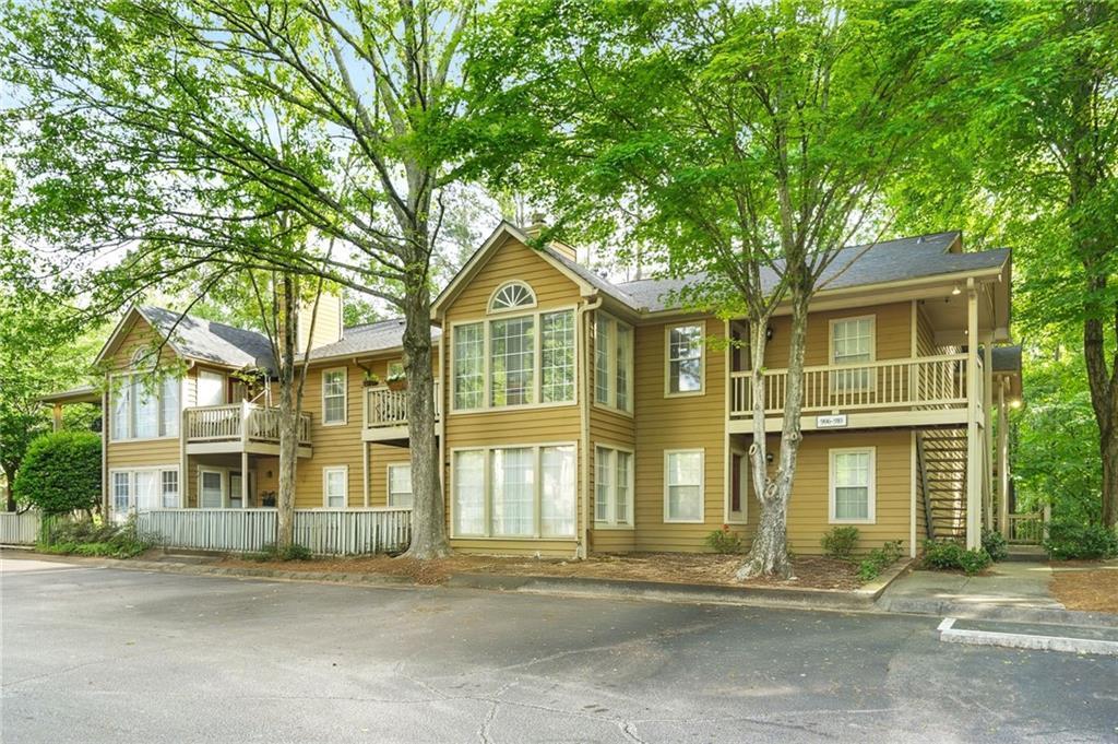 906 Country Park Dr., Smyrna, GA 30080