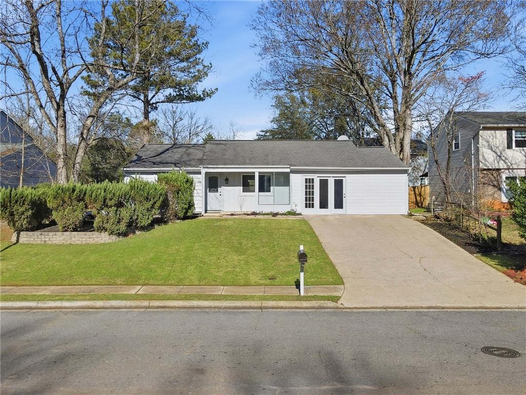 1130 Worthington Hills Dr., Roswell, GA 30076