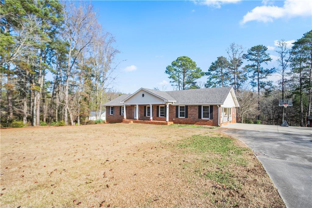 100 Forest Lake Dr., Covington, GA 30016
