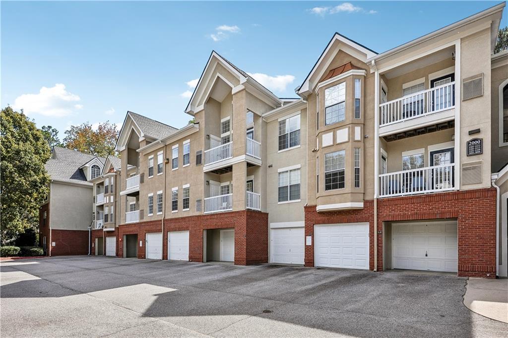 2211 Westchester Ridge, Atlanta, GA 30329