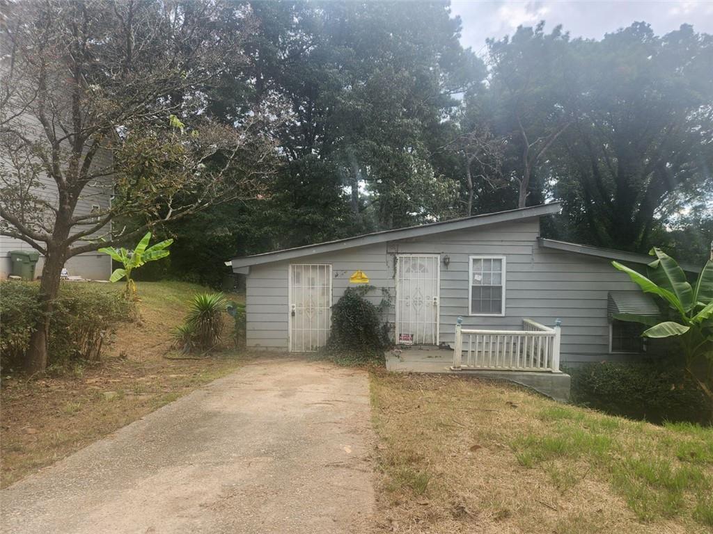 1586 Mary George Ave., Atlanta, GA 30318