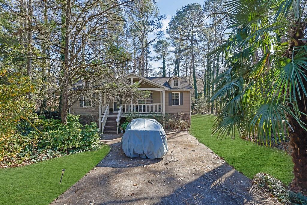 108 Jennifer Ln., Lilburn, GA 30047