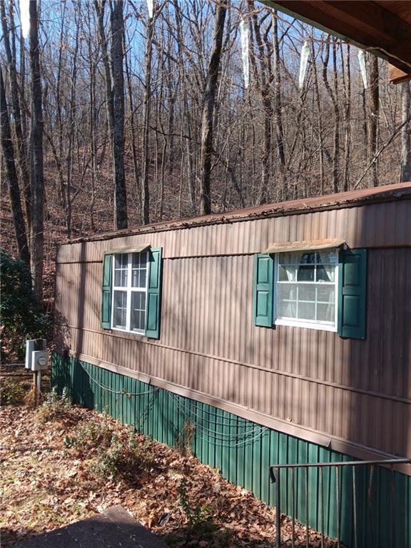 206 Oakridge Dr., Cleveland, GA 30528