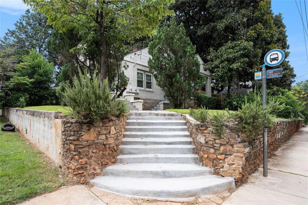 492 Hemlock Cir., Atlanta, GA 30316