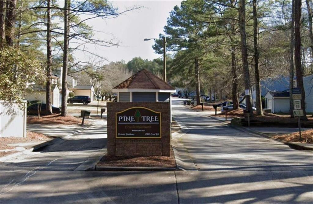 28 Pine Cone Ct., South Fulton, GA 30349