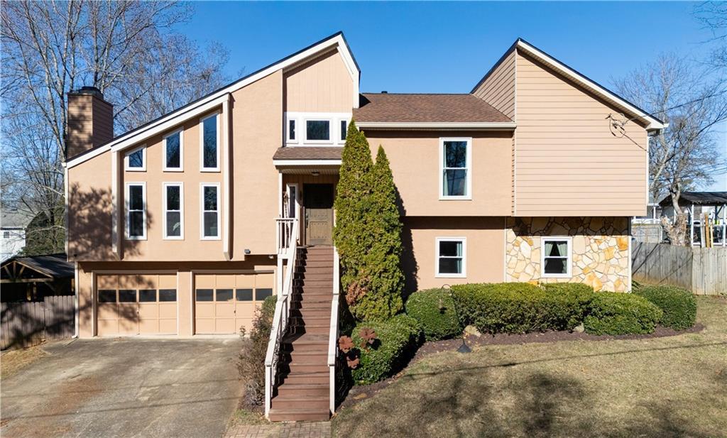 1764 Blackwillow Dr., Marietta, GA 30066