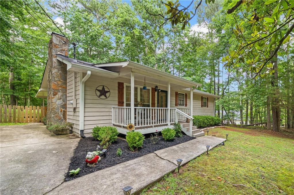 5527 Centry Dr., Villa Rica, GA 30180