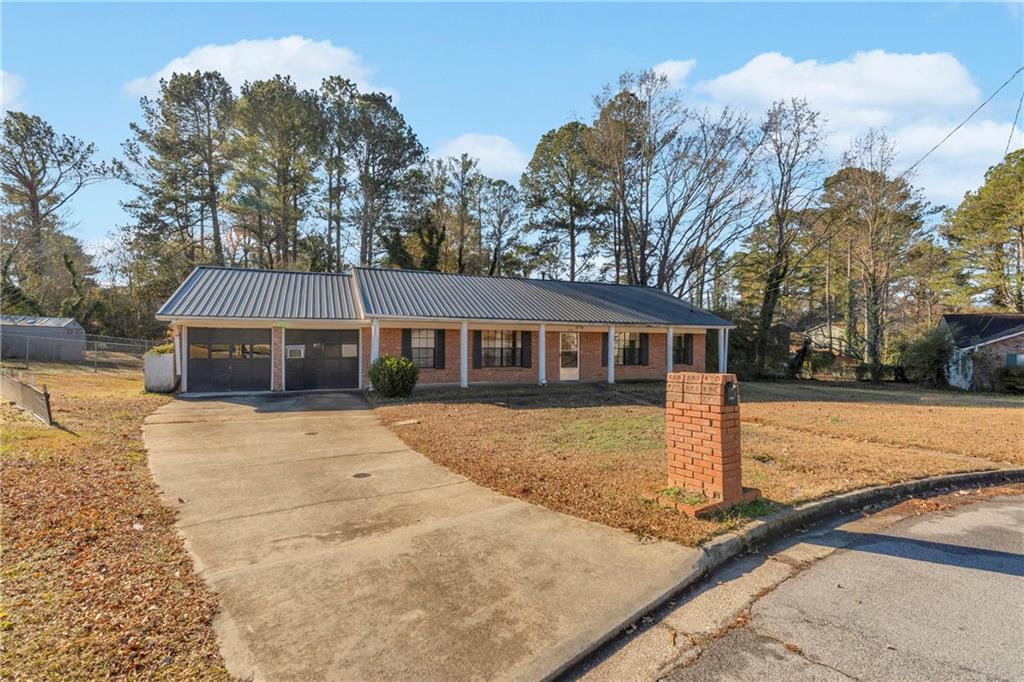 1999 Sewing Cir., Lithonia, GA 30058