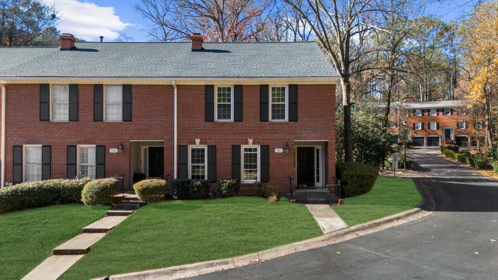 501 Dunwoody Chace, Atlanta, GA 30328