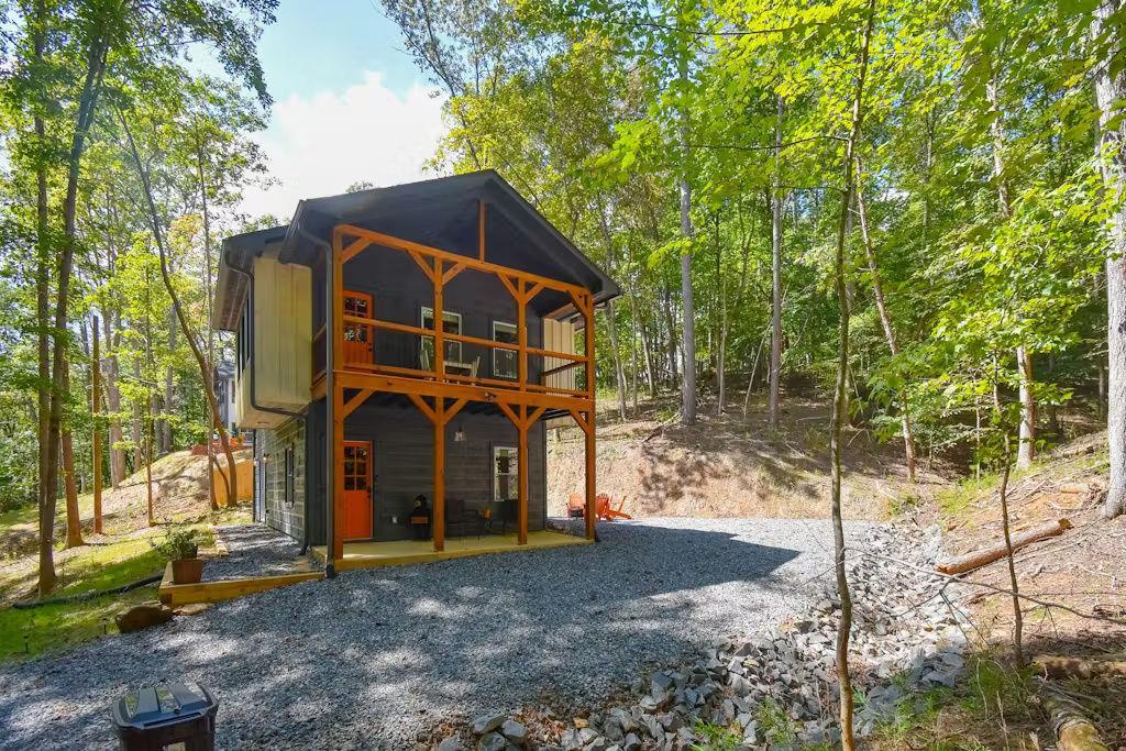 164 Echo Ln., Ellijay, GA 30540