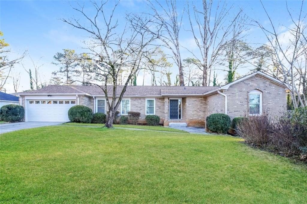 282 Somerset Ct., Lawrenceville, GA 30044