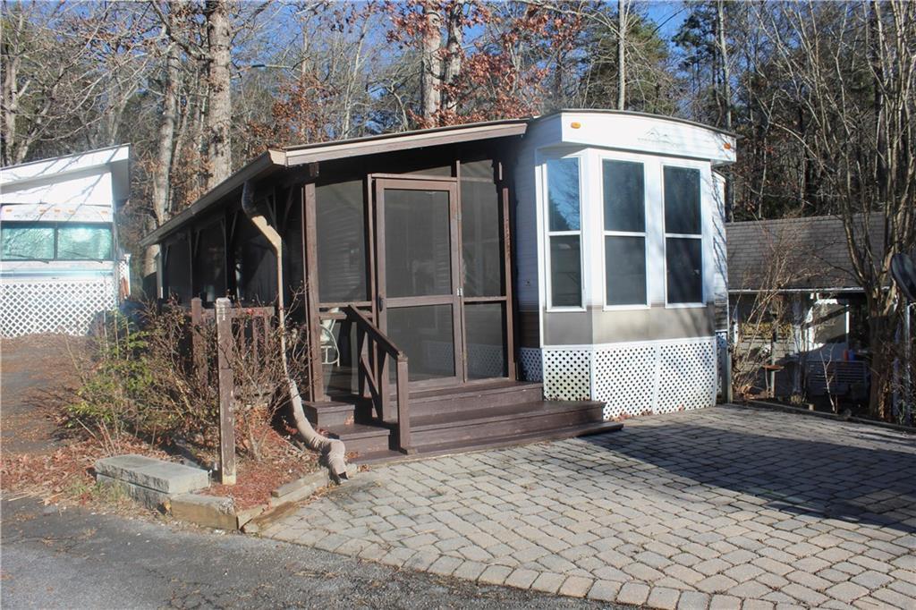 183 Holiday Loop, Cleveland, GA 30528