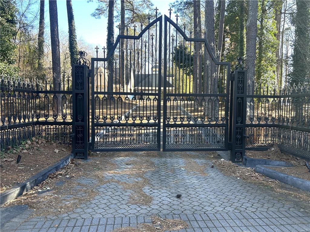 13039 Freemanville Rd., Alpharetta, GA 30004