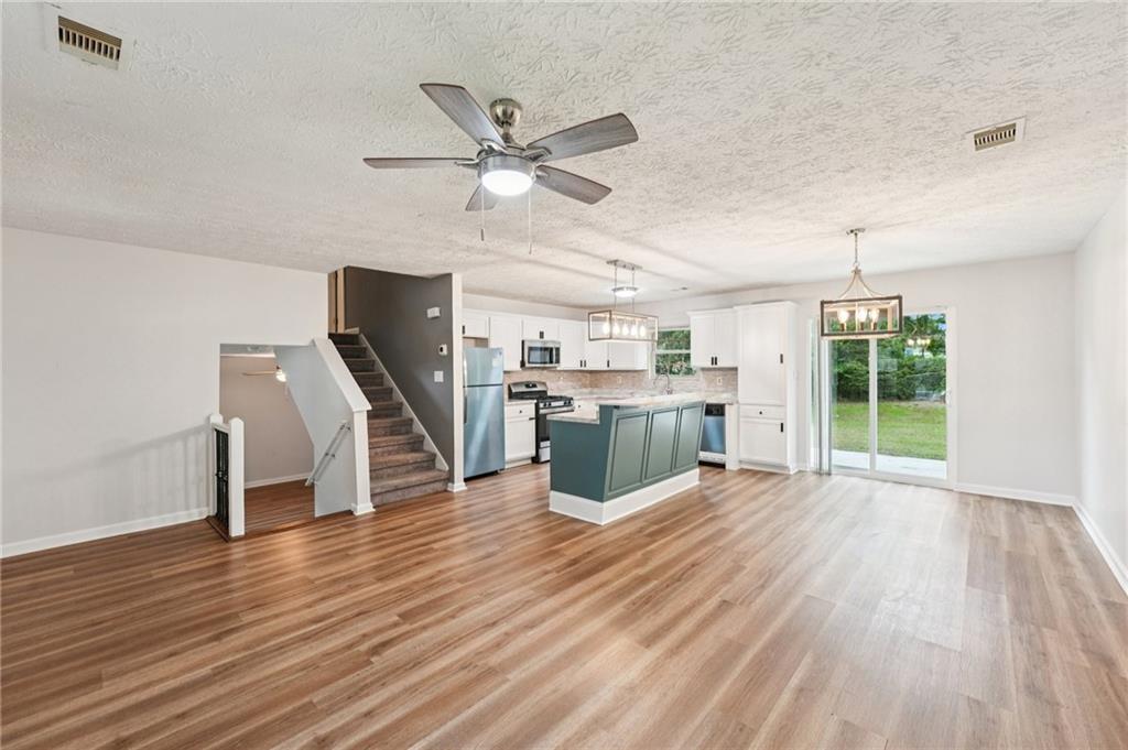 5415 Radford Ln., Lithonia, GA 30038