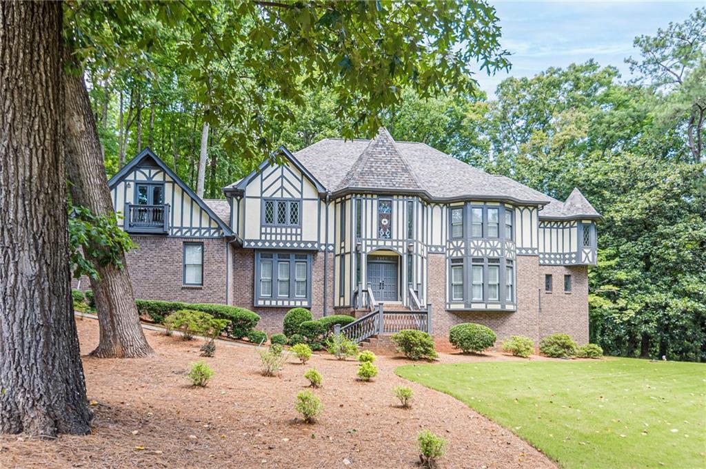 5460 Lichenhearth Ct., Stone Mountain, GA 30087