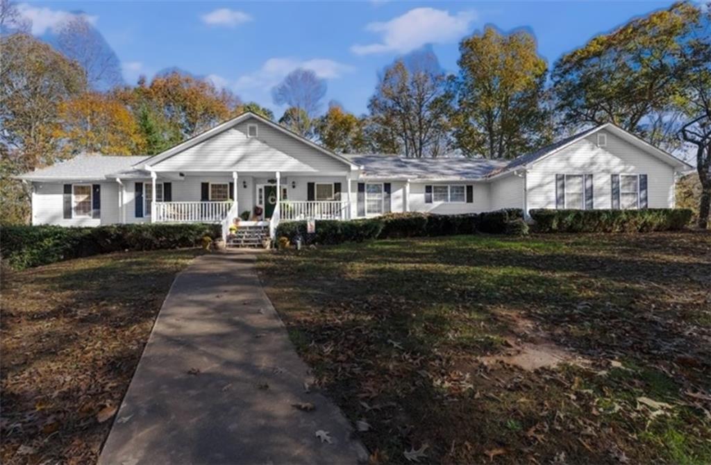 305 Mountain Brook Rd., Dawsonville, GA 30534