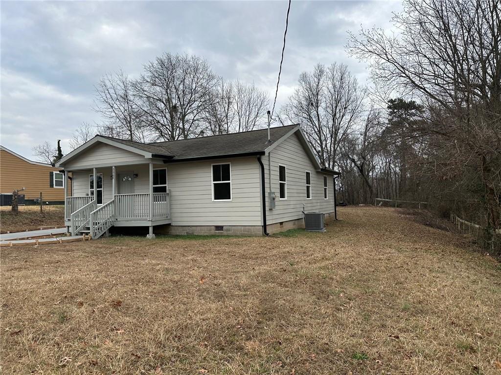 2264 Floyd Rd., Gainesville, GA 30507