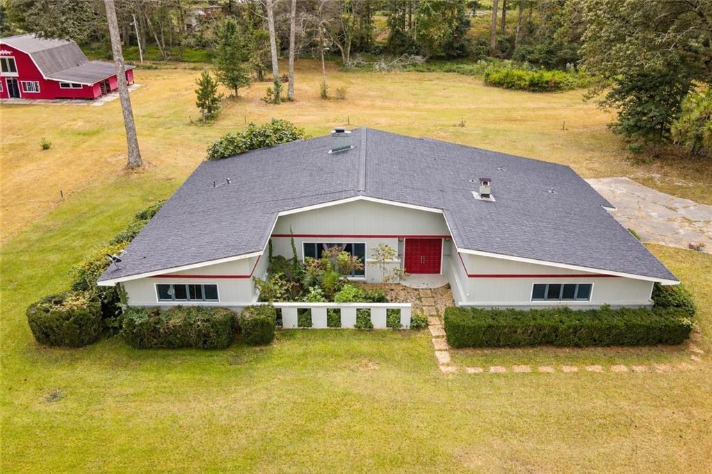 225 Banks Rd., Fayetteville, GA 30214