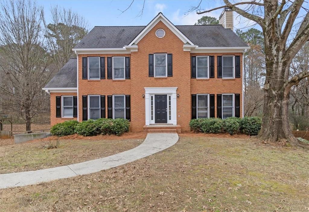 2096 Glenellen Dr., Kennesaw, GA 30152