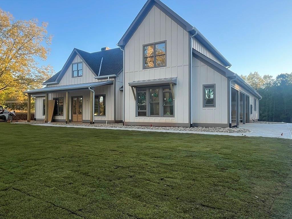 2226 Upper Burris Rd., Canton, GA 30114