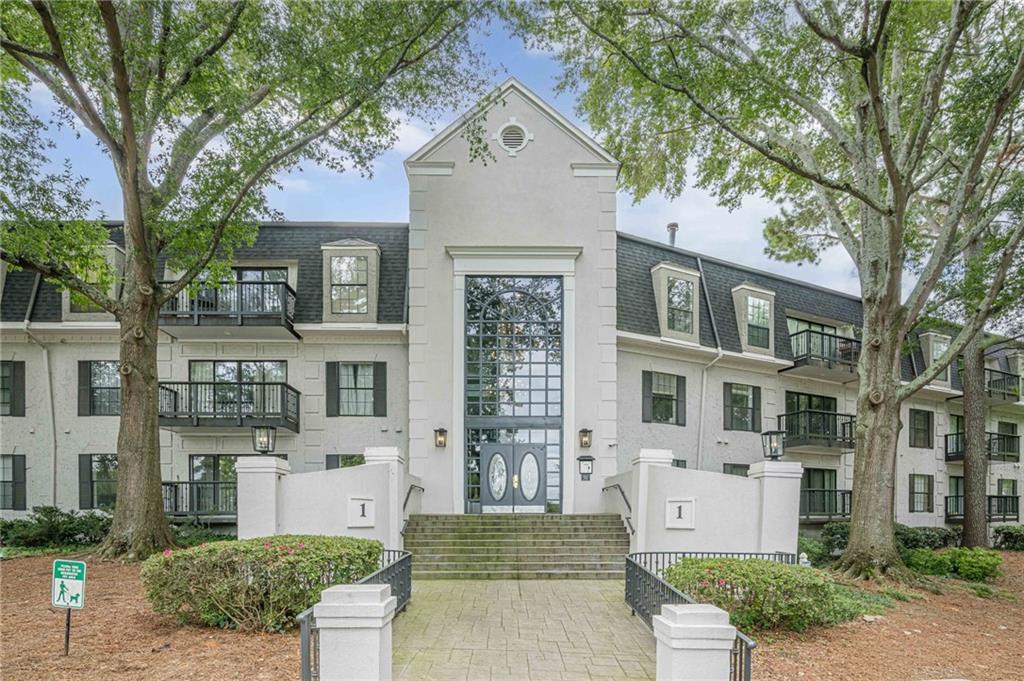 1118 Pine Heights Dr., Atlanta, GA 30324