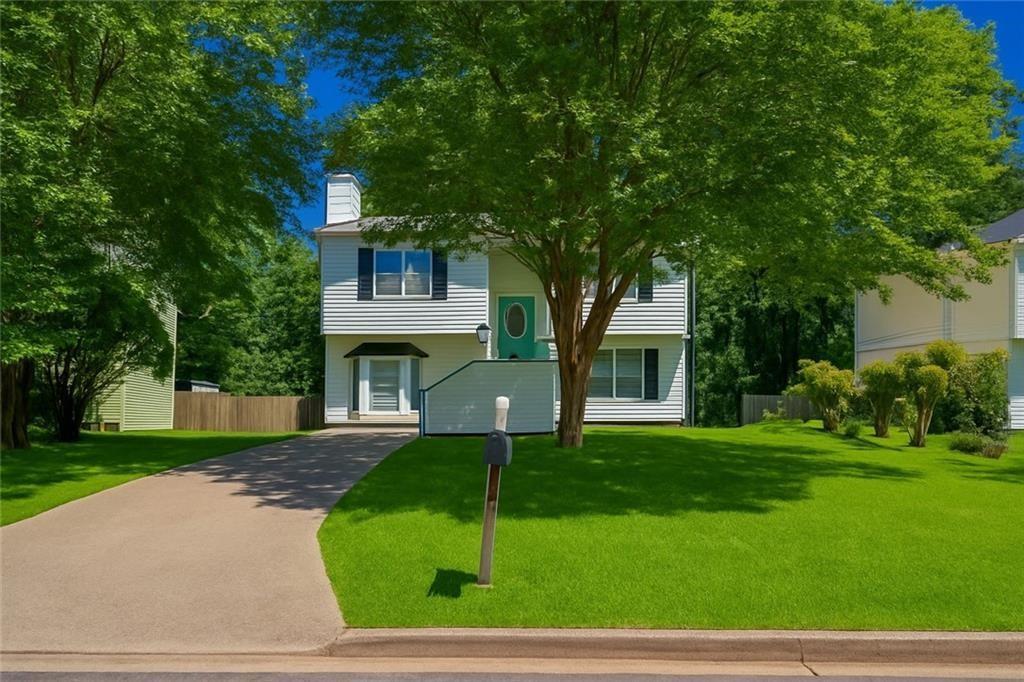 5250 Forest Downs Ln., Atlanta, GA 30349