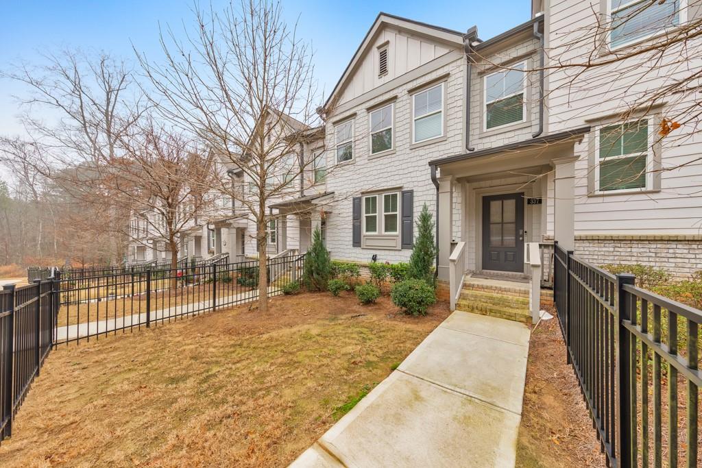 337 Vista Ln., Woodstock, GA 30189