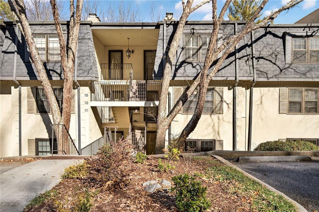 116 Rosaire Pl., Atlanta, GA 30327