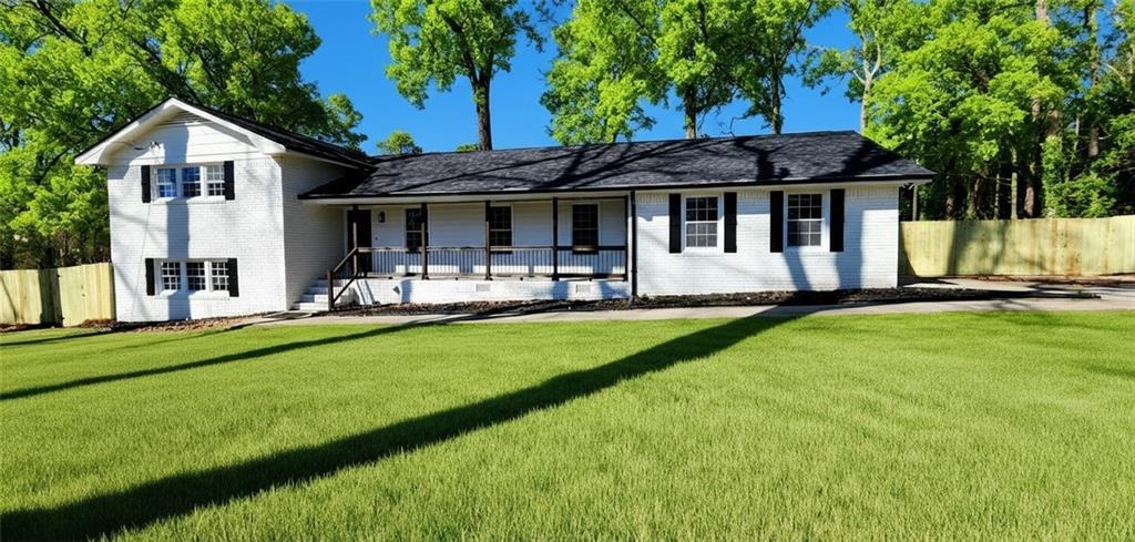 1390 White Oak St., Conyers, GA 30013