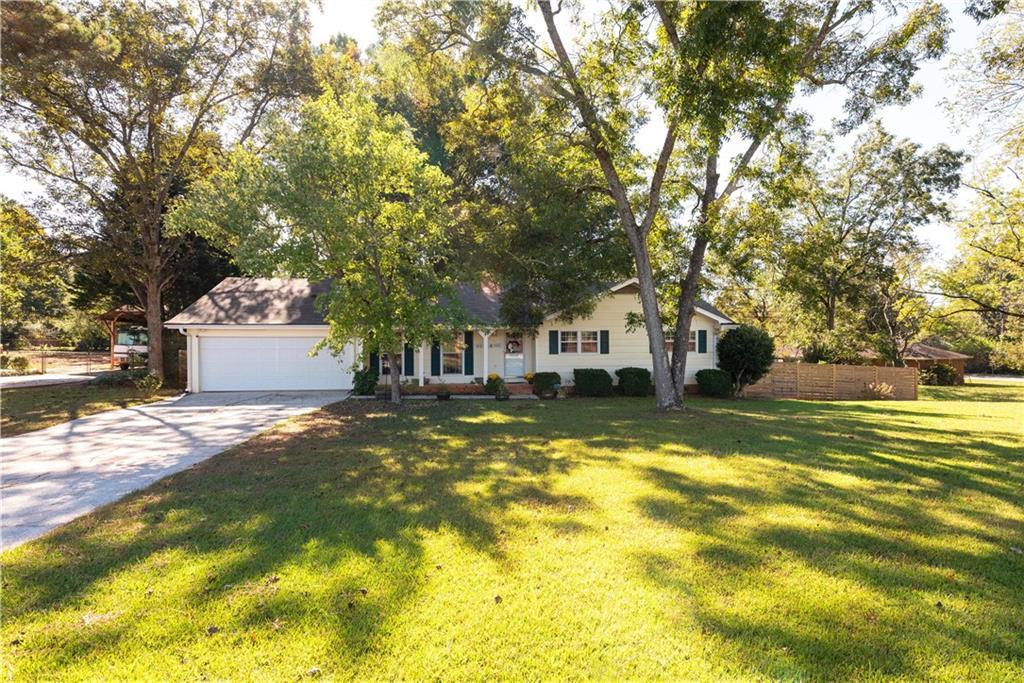 2598 Mountain View Rd., Snellville, GA 30078