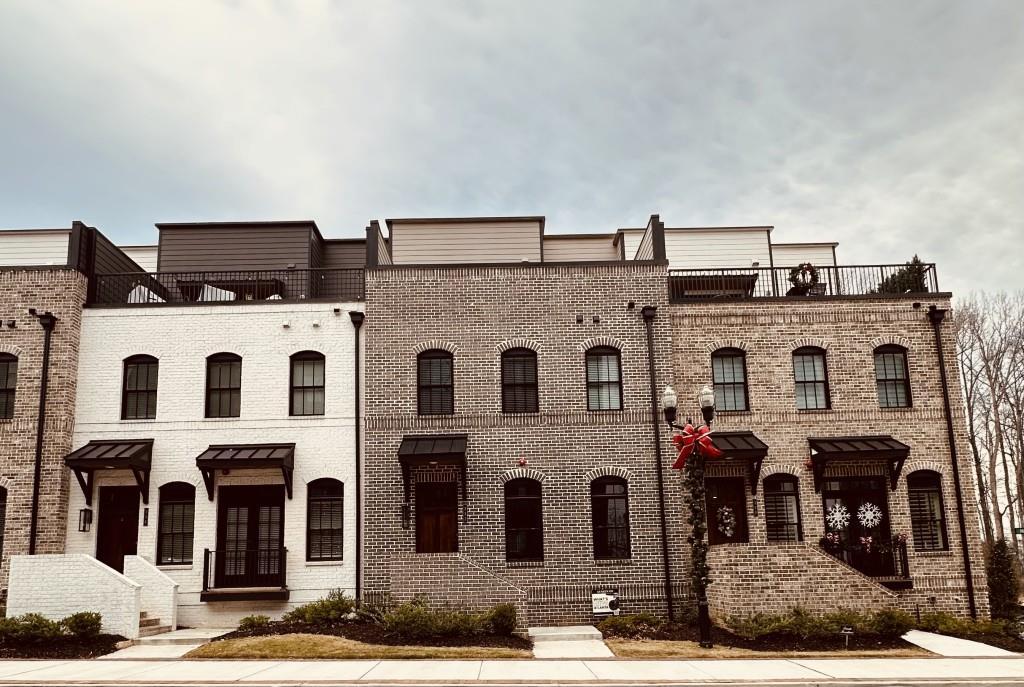 332 Sugarview Rd., Sugar Hill, GA 30518