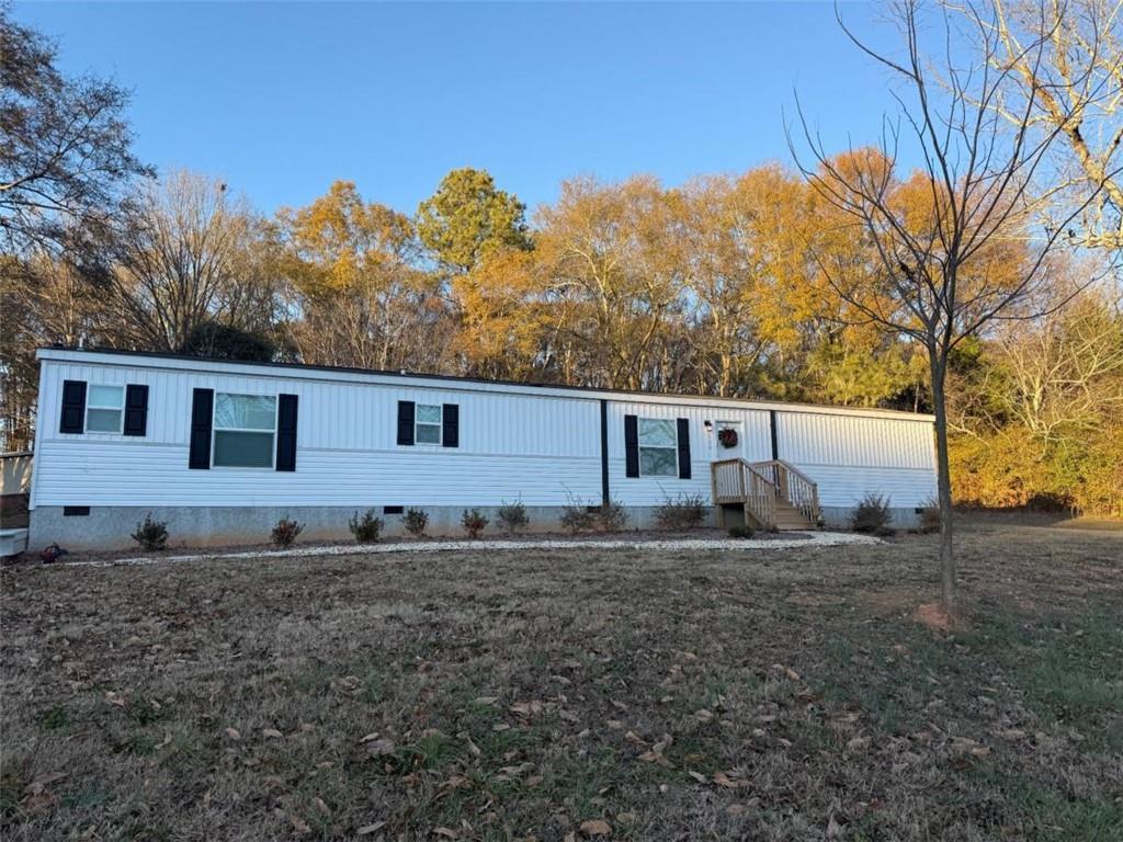 136 Pine St., Danielsville, GA 30633