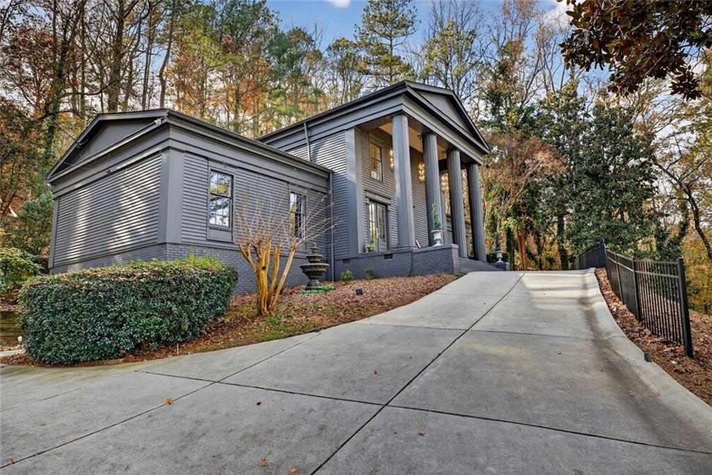 2525 Spalding Dr., Atlanta, GA 30350
