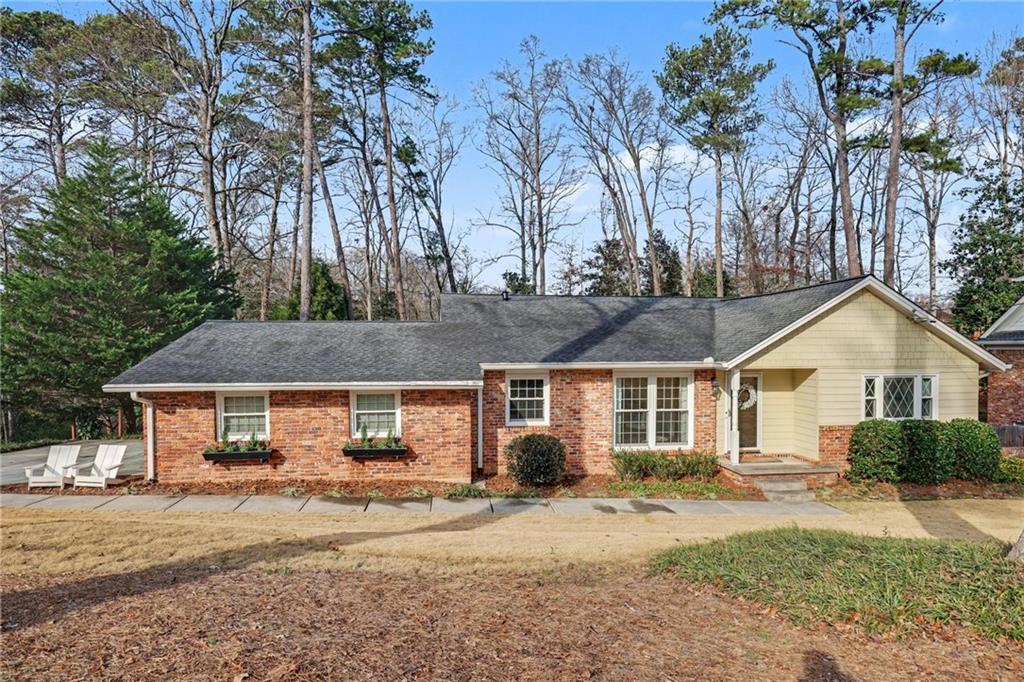 6690 Castleton Dr., Atlanta, GA 30328