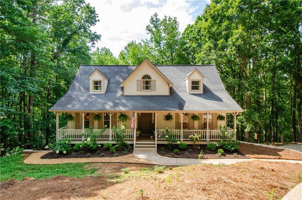 785 Swan Ln., Canton, GA 30115