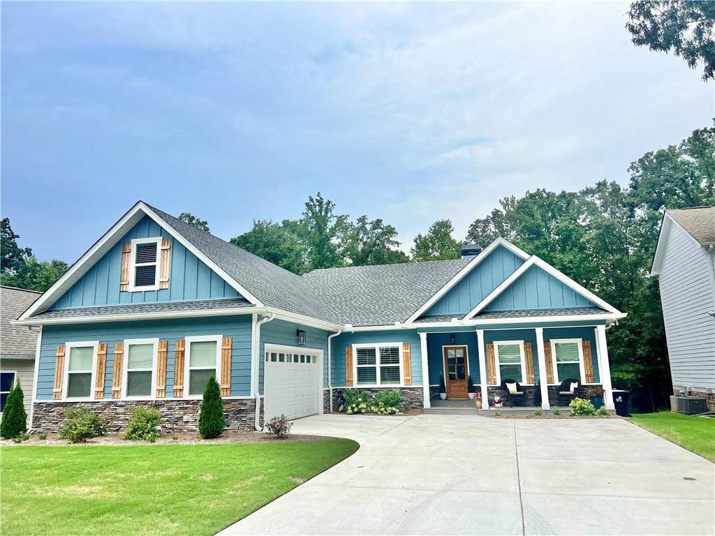 566 Clinton Dr., Temple, GA 30179