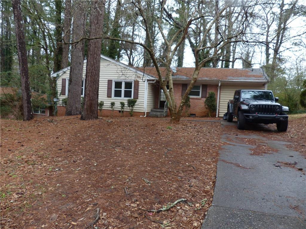 1790 Laurelwood Dr., Atlanta, GA 30311