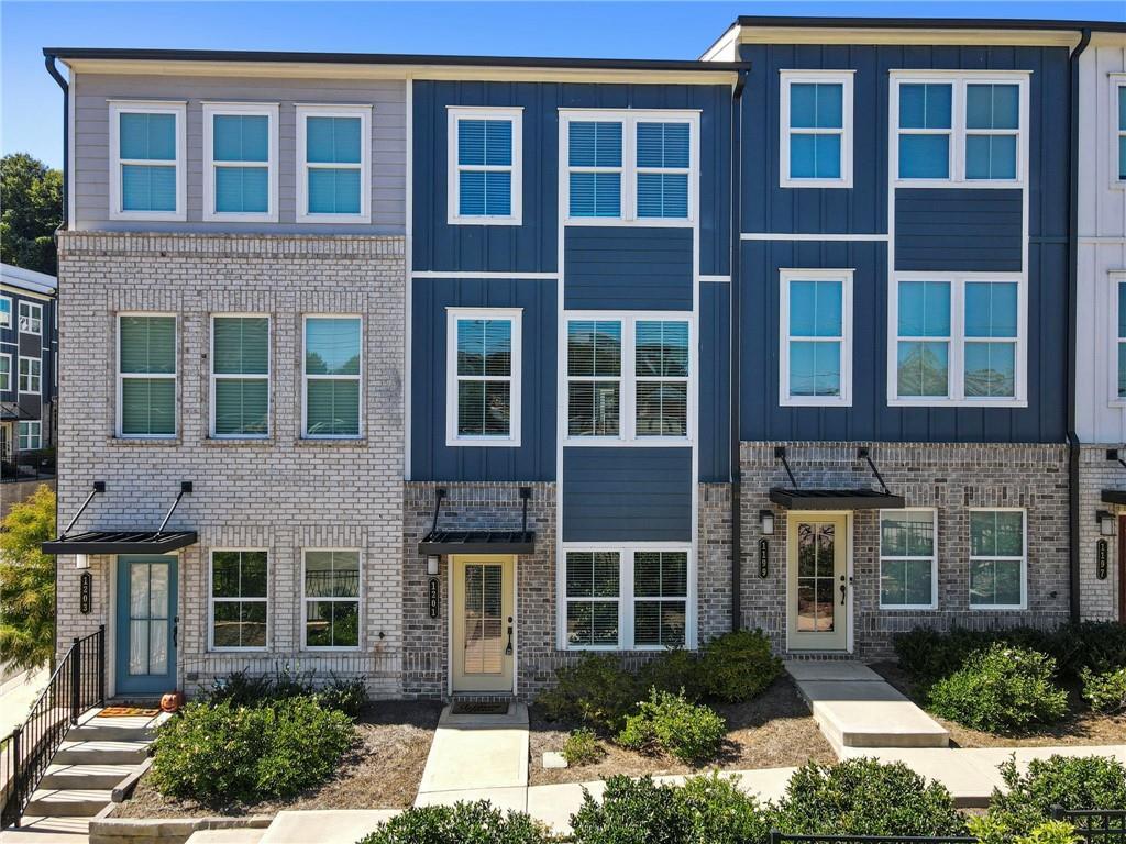 1201 Skylar Ln., Atlanta, GA 30315