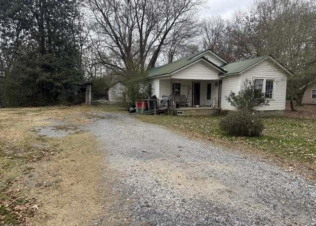 47 Taylor St., Summerville, GA 30747