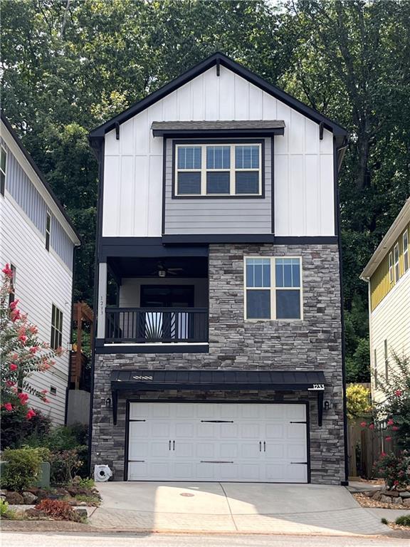 1233 Ridenour Ln., Kennesaw, GA 30152