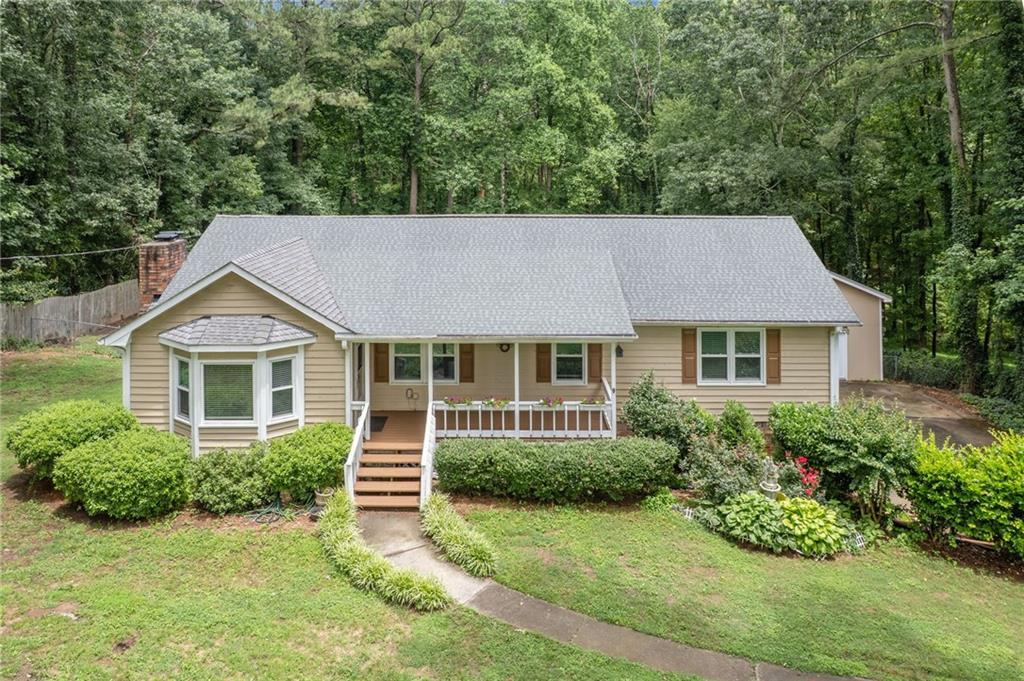 1904 Britt Dr., Snellville, GA 30078