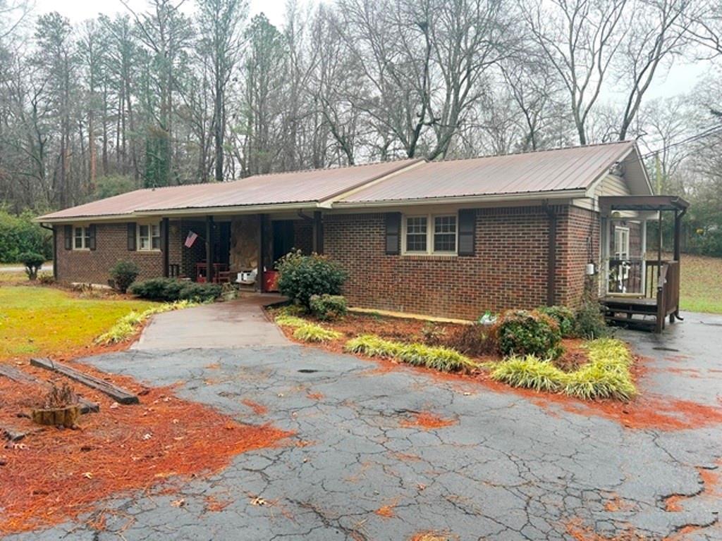 1050 Waddell St., Bremen, GA 30110