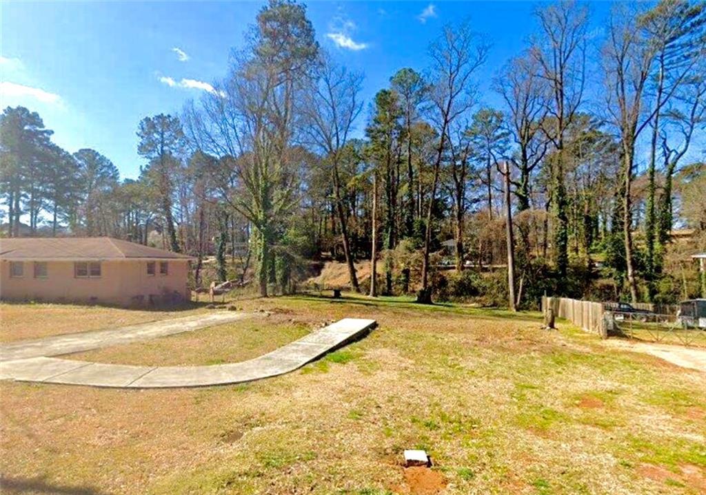 3977 Enoch Dr., Forest Park, GA 30297